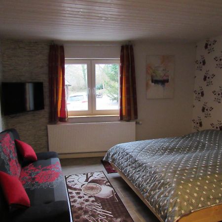 Langscheid  Ferienapartments Am Dorfplatz מראה חיצוני תמונה