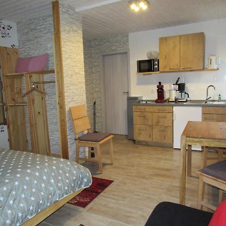 Langscheid  Ferienapartments Am Dorfplatz מראה חיצוני תמונה